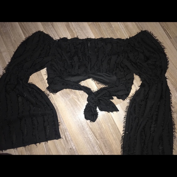 Black feathered crop top - Picture 4 of 4